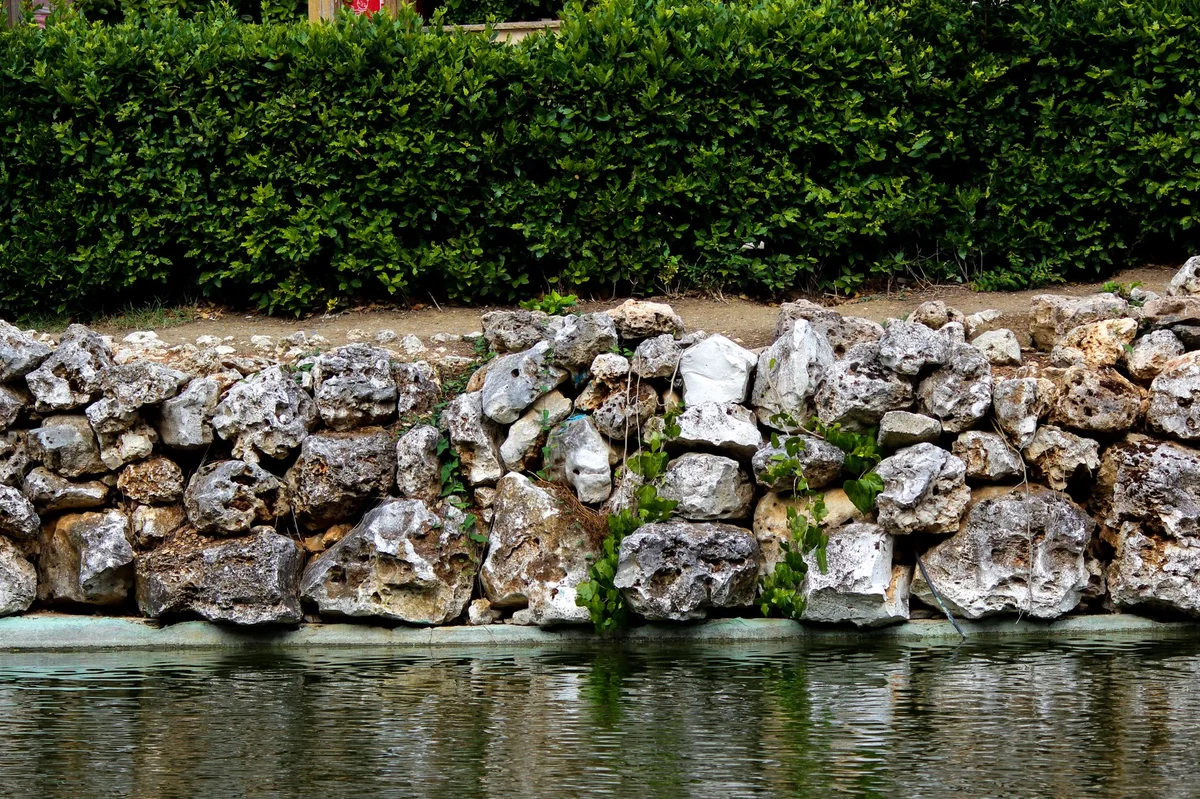 Retaining Wall Cost in Winnipeg — No-BS Yardwork