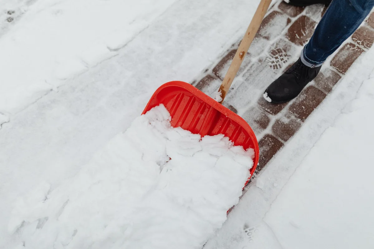Snow Removal Cost in Winnipeg — No-BS Yardwork